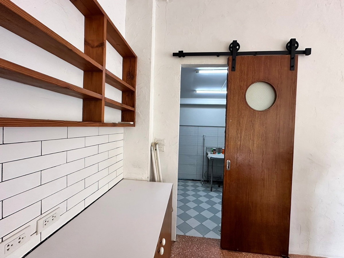 รูป ให้เช่าบ้านพร้อมสวน เหมาะทำโฮมออฟฟิศ หรือร้านค้า Tel 0999983897 - รูปที่ 21/28