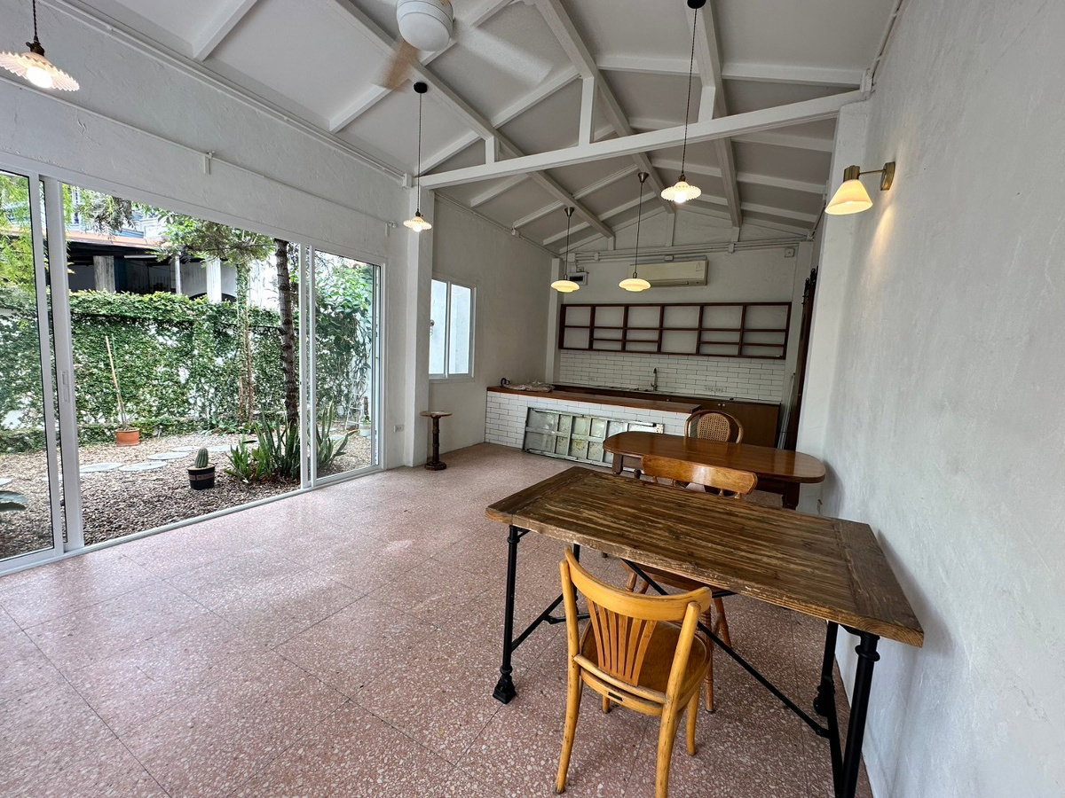 รูป ให้เช่าบ้านพร้อมสวน เหมาะทำโฮมออฟฟิศ หรือร้านค้า Tel 0999983897 - รูปที่ 9/28