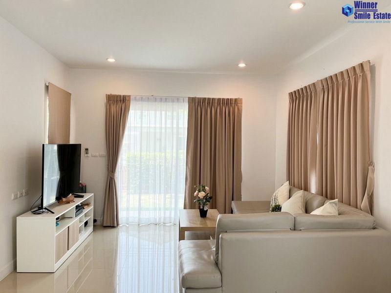 Houses for sale : House for sale, Kanasiri Bangna, in Soi ABAC Bangna University, new house, less than 2 years.