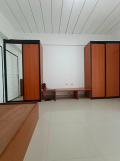 รูปภาพ Metro place condomenium 26sqm, BTS Chong Nonsi 800m MRT Samyan 650m, just new renovate