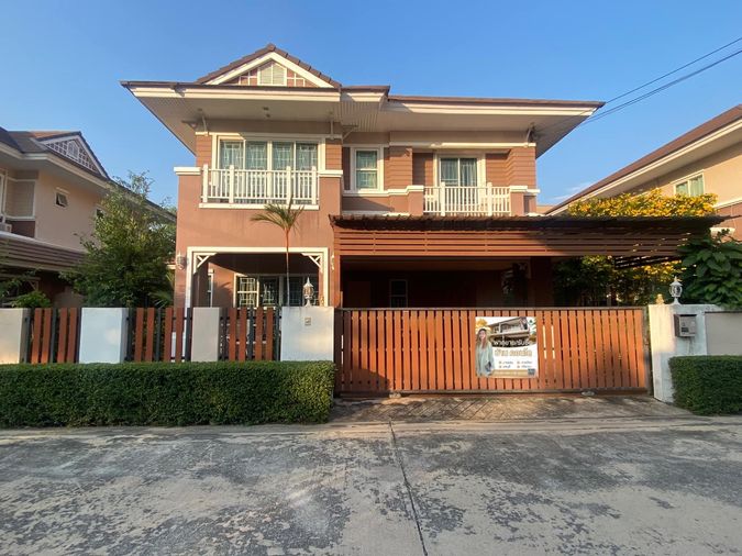 Single house for sale near Bangsaen Grand Maneerin Village Sam Muk-Bang Saen