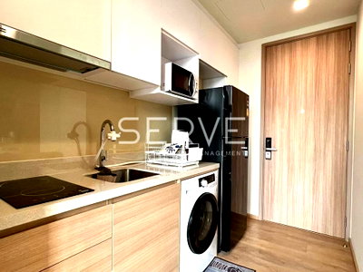 คอนโดให้เช่า : Studio with Partition Nice Room High Fl. 15+ Good Location Close to BTS Phrom Phong 500 m. / Rent-Noble Around 33 (โนเบิล อราวน์ เทอร์ตี้ทรี)
