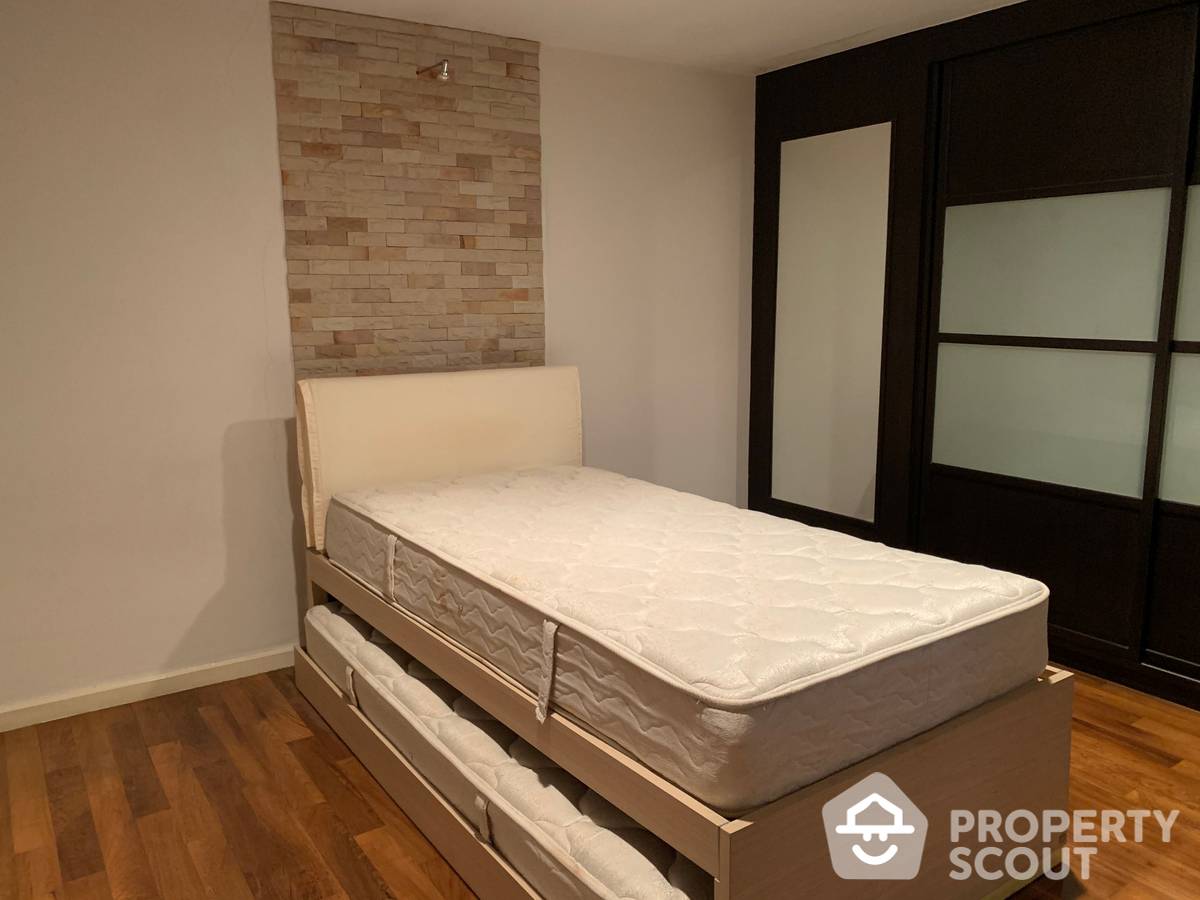 picture 3-BR Condo at Kiarti Thanee City Mansion Condominium near MRT Phetchaburi (ID 399894) - 13/16