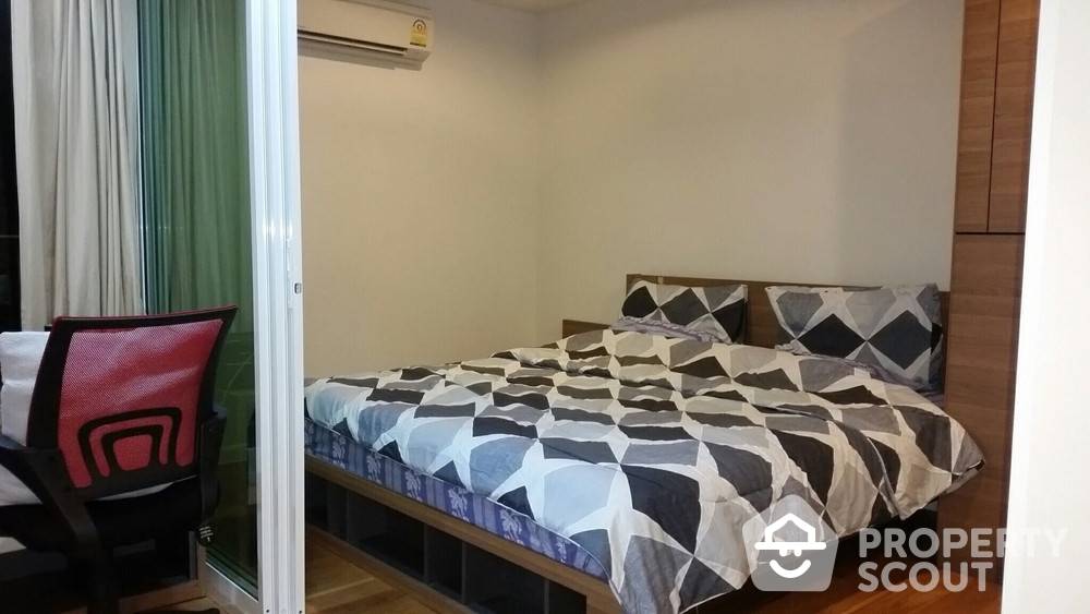 picture Studio Condo at Focus On Saladaeng Condominium near MRT Si Lom (ID 386407) - 1/10