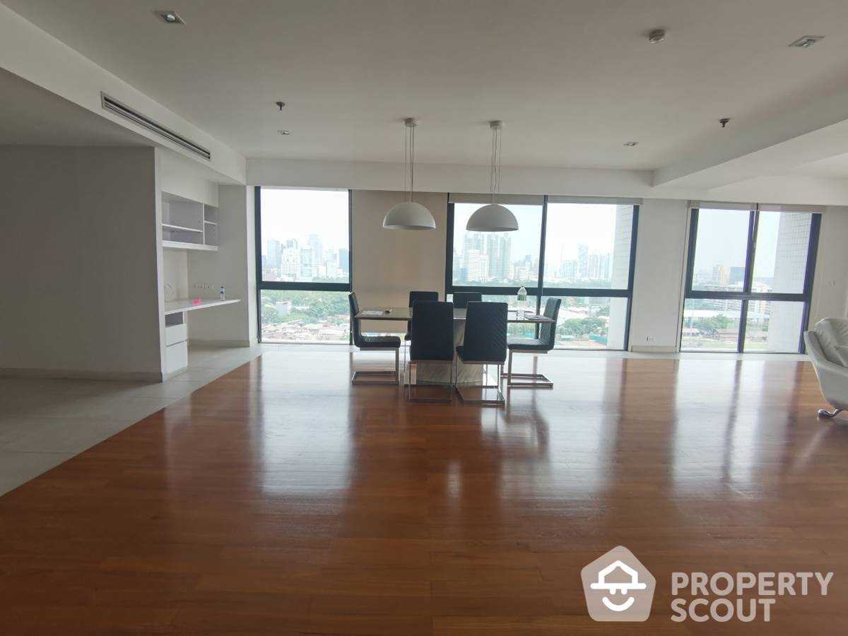 รูป คอนโด 2 นอน at Polo Park Condominium ใกล้ MRT ลุมพินี (ID 511972) - รูปที่ 2/9