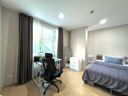 ขาย วันพลัสคอนโดสวนดอก 8 ใกล้ คณะแพทย์ ทันตะ มช. ห้องใหญ่พร้อมอยู่ ฟรีโอน โทร 082-389-9314 (บู)