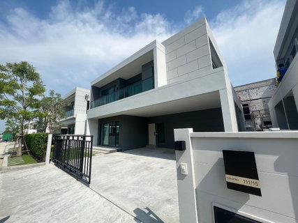 รูปภาพ ให้เช่าบ้านเดียว 4 นอน ที่สุดของทำเล ติดเมกา บางนา เซนโทรบางนา (RT-01)