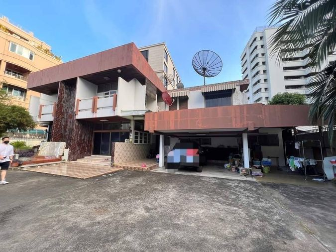 5-bed house for sale, 500 sqm, 220 sq wah, Watthana
