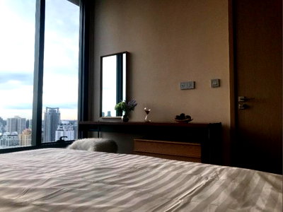 Condos for sale : S-TEA116  The Esse Asoke, 34th floor, city view, 45 sq m., 1 bedroom, 1 bathroom, 12.9 million. 064-959-8900