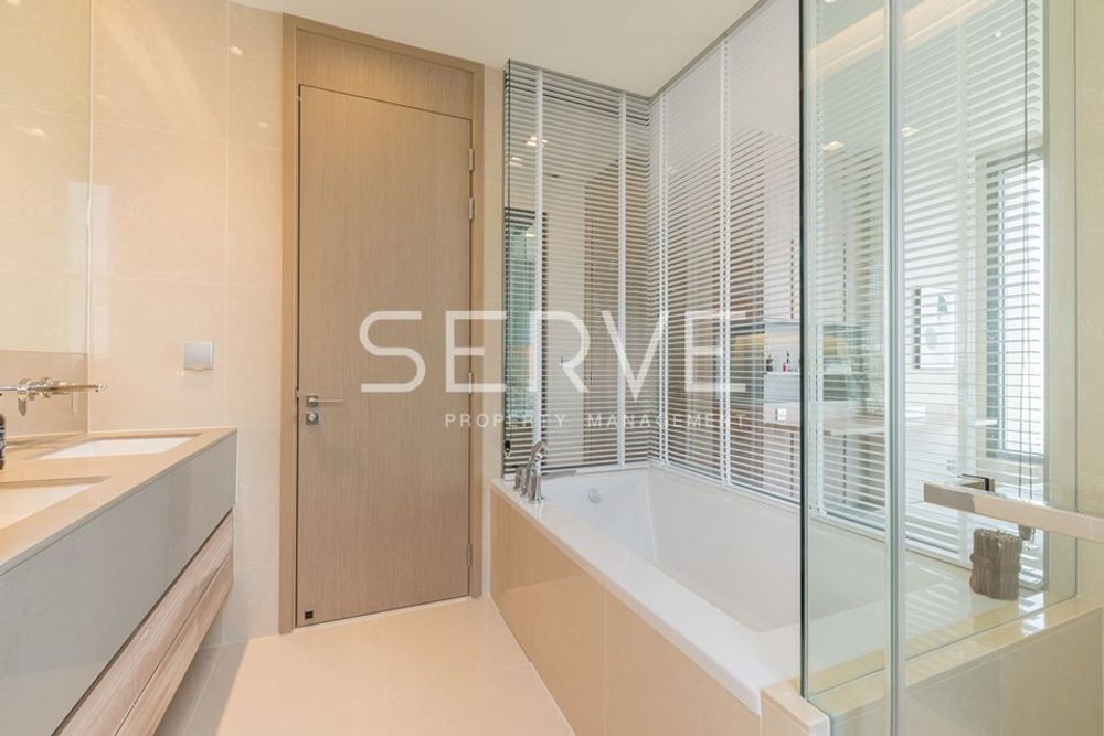 รูป 2 Beds with Bathtub Nice Room and Good Location in Asoke Area MRT Sukhumvit 550 m. & BTS Asok 700 m.-The Esse Asoke (ดิ เอส อโศก) - รูปที่ 7/8