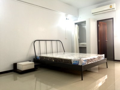 เช่าคอนโด รร.สาธิตม.รามคำแหง : ให้เช่าห้องสตูดิโอ ชั้น 3 เอื้ออมรสุขคอนโด รามคำแหงซอย 1 ใกล้ Airport Link สถานีรามคำแหง