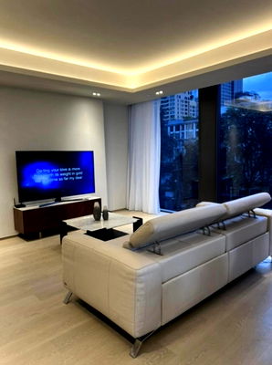 Condos for rent Chulalongkorn University : For rent Tonson One Residence, beautiful, luxurious, fully furnished, near BTS Chidlom, if interested contact Line @841qqlnr