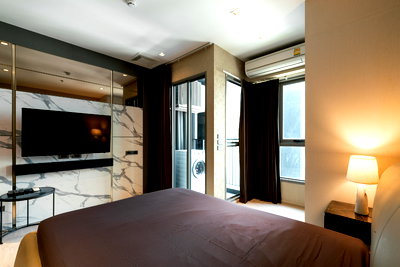 Condos for sale : / Sale / rare type Studio, 34fl., beautiful, north view, fresh air