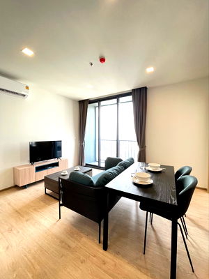 Condos for rent BTS Victory Monument :  For Rent XT Phayathai Near BTS
