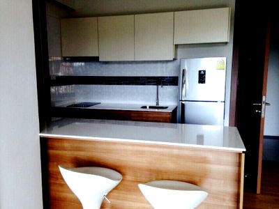 Condos for rent Robinson Sriracha : Green Lake Condo Sriracha Mountain View Private Convenient transportation