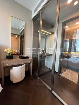 1 Bed with Bathtub 38.14 sq.m. High Fl. 10+ New Condo Good Location BTS Thong lo 20 m. / For Sale-The ESSE Sukhumvit 36