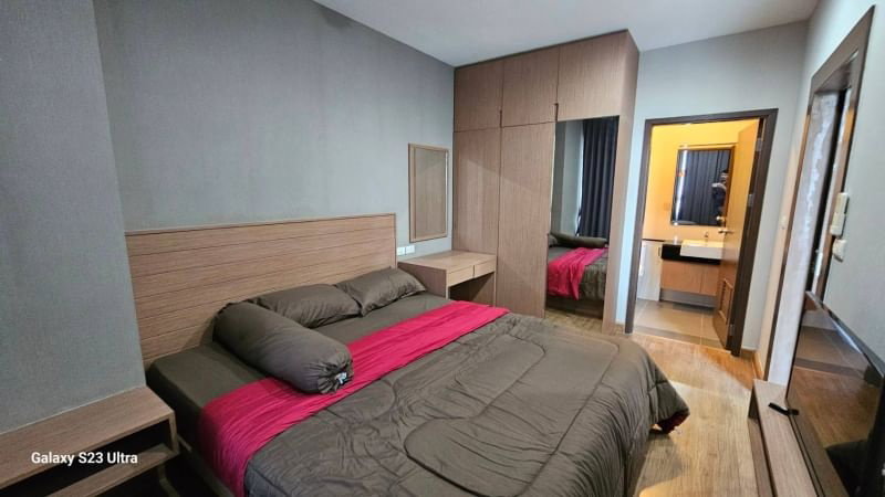 ให้เช่า คอนโด เดอะ สกายคอนโด ศรีราชา ใจกลางเมือง เดินทางสะดวกสบาย ชั้น 7 1BED 9,999 เท่านั้น สนใจโทร.091-082-8888