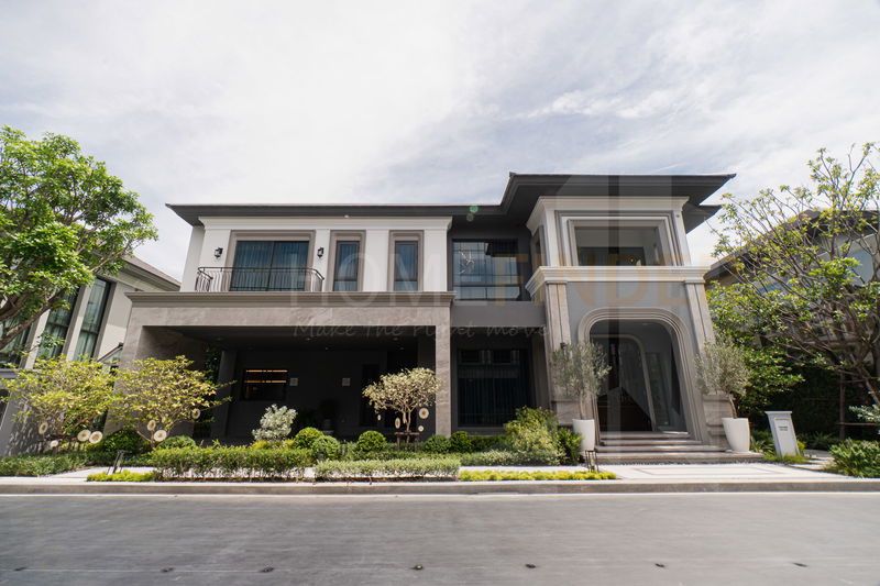 ขายบ้านเดี่ยว : Grand Bangkok Boulevard State Bangna 4 bedrooms, for sale