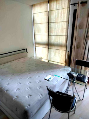 Condos for rent Central Silom : Ideo Sathorn- Taksin condominium for rent 