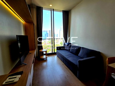 คอนโดให้เช่า : Corner Unit 1 Bed Large Room 46.7 sq.m. High Fl. 15+ BTS Asok & MRT Sukhumvit 550 m./ Rent & Sale-Noble BE19 (โนเบิล บี19)