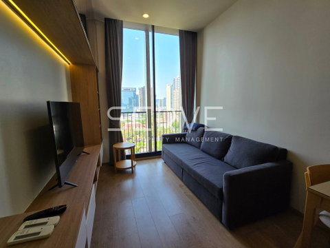 Corner Unit 1 Bed Large Room 46.7 sq.m. High Fl. 15+ BTS Asok & MRT Sukhumvit 550 m./ Rent & Sale-Noble BE19 (โนเบิล บี19)