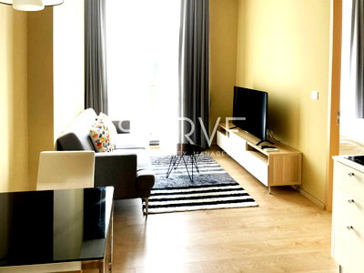 คอนโดให้เช่า : 1 Bed High Fl. 10+ New Condo Good Location Close to BTS Asok & MRT Sukhumvit 550 m. / For Rent-Noble BE19 (โนเบิล บี19)