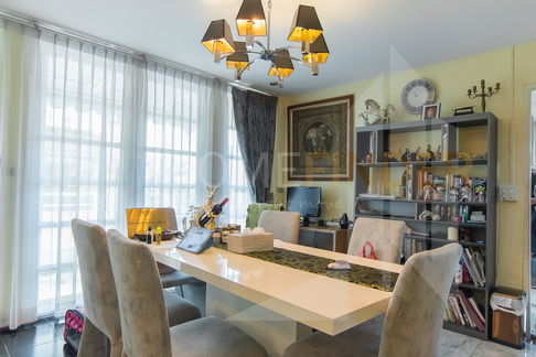 Green Place Aree - 3 Bedrooms for Sale in Phayathai, Bangkok 3 bedrooms, for sale