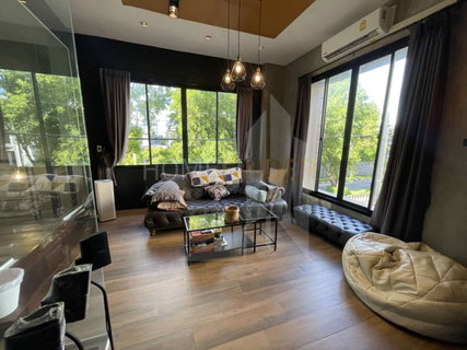 Baan Klang Muang British Town Srinakarin 3 bedrooms, for sale