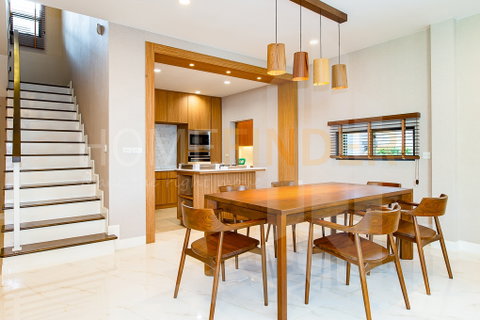 รูปภาพ Setthasiri Pattanakarn 4 bedrooms, for rent