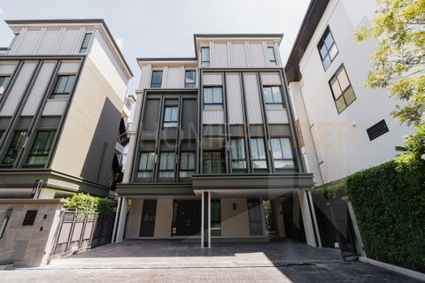Lavista Prestige Village Ekkamai 10 3 bedrooms, for sale