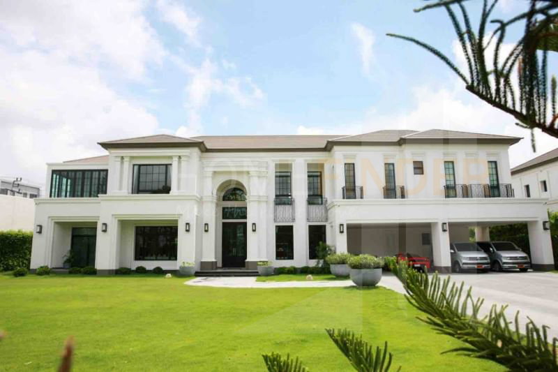 Houses for sale : Baan Sansiri Pattanakarn 5 bedrooms, for sale