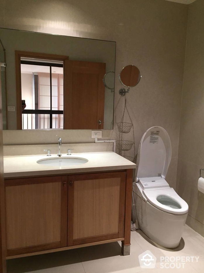 picture 1-BR Condo at The Emporio Place near BTS Phrom Phong (ID 449589) - 2/3