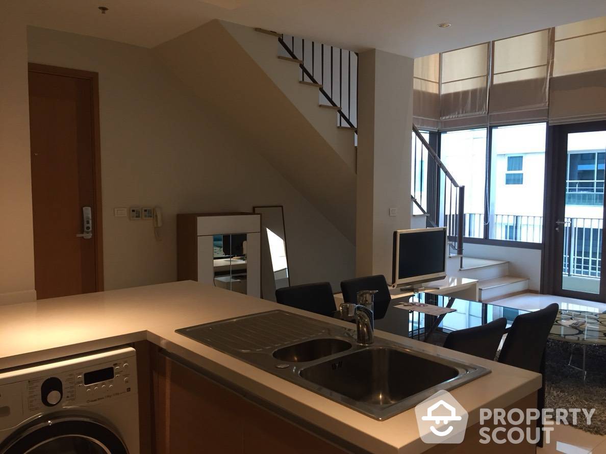 picture 1-BR Condo at The Emporio Place near BTS Phrom Phong (ID 449589) - 3/3