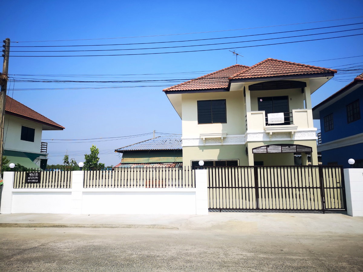 รูป ขายถูกสุด!! 2.79 ล้าน เช่า 9,000/เดือน บ้านเดี่ยว หมู่บ้าน พรธิสาร 8 60 ตร.วา รีโนเวทใหม่ทั้งหลัง เพิ่งเสร็จ ม.พรธิสาร 8 อ.คลองหลวง - รูปที่ 1/14