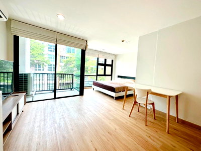 Condos for rent BTS Ekkamai : OMG2434  Bright Studio - Ready to move 24-May-26  [ D65 condo ] Sukhumvit 65