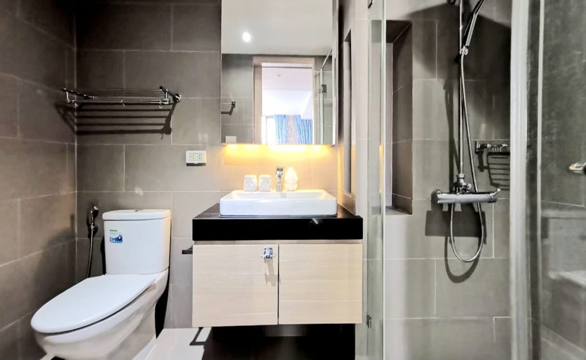 picture LINE @condorental for rent the room at Klass Silom - 3/8