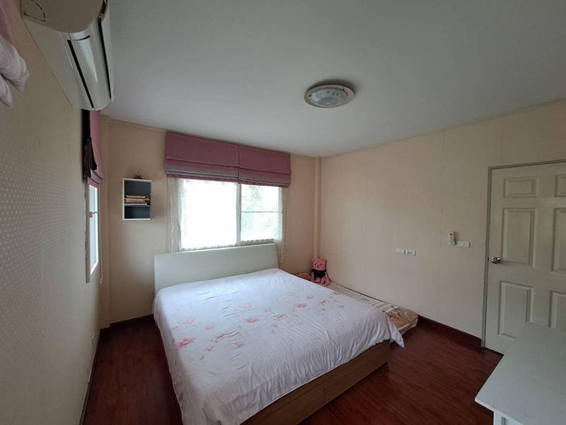 Houses for sale : S-SPRS01  Supalai Park Ville, Romklao, Suvarnabhumi, 89.8 sq m., Usable area 178 sq m., 4 bedrooms, 3 bathrooms, 9.004 million. 064-959-8900