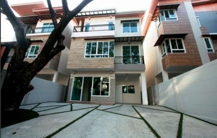 ขายทาวน์โฮม 6 ห้องนอน 200 ตร.ม. 50 ตร.ว. เขตวังทองหลาง
