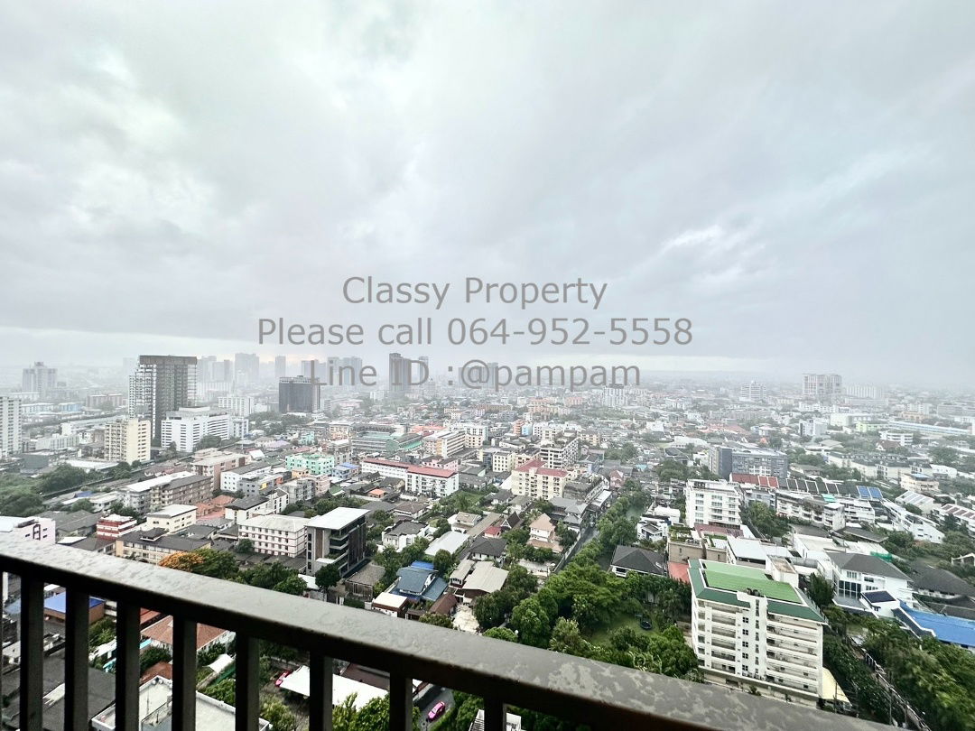 picture *** Condo for Sell with tenant 10/7/2024 : C Ekkamai High floor Unblock view Fully furnished Special price !!! *** - 12/13