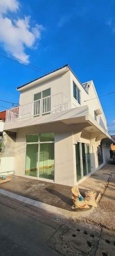 ขายทาวน์โฮม 3 ห้องนอน 64 ตร.ม. 16 ตร.ว. เขตบางกะปิ