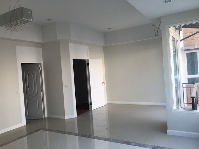 ขายทาวน์โฮม 6 ห้องนอน 200 ตร.ม. 50 ตร.ว. เขตวังทองหลาง