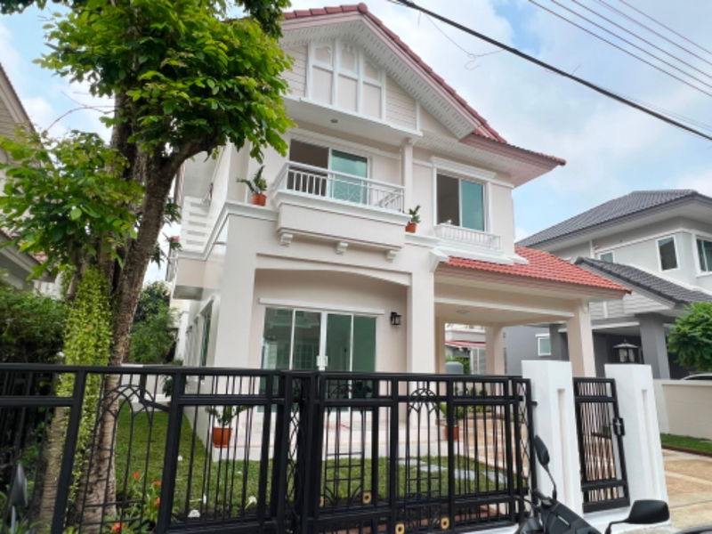 Houses for sale : For sale 🔥🔥 Perfect Place Sukhumvit 77 - Suvarnabhumi, 3 bedrooms, 2 bathrooms, fully furnished, 50.40 sq m. ✅ Next to Robinson Lat Krabang, Paseo.