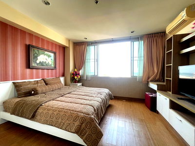 Condos for rent Robinson Sriracha : For rent Sriracha Condo View high floor city view fully furnished Close to the community convenient travel ready to move in