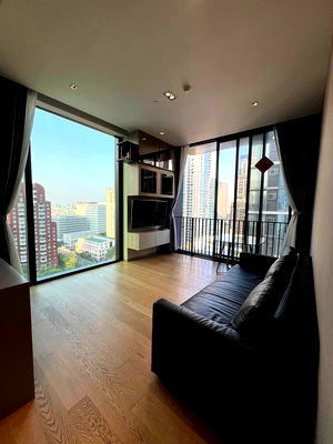 Condos for rent Chulalongkorn University : CL28111 for rent 28 Chidlom, floor 12A, city view, 74 sq m., 2 bed 2 bath 75,000 baht, 064-959-8900
