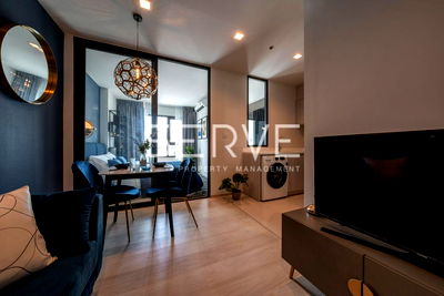 Condos for rent BTS Chit Lom : 1 Bed with Partition Nice Room High Fl. 10+ Good Location BTS Phloen Chit 600 m. at Life One Wireless Condo / For Rent