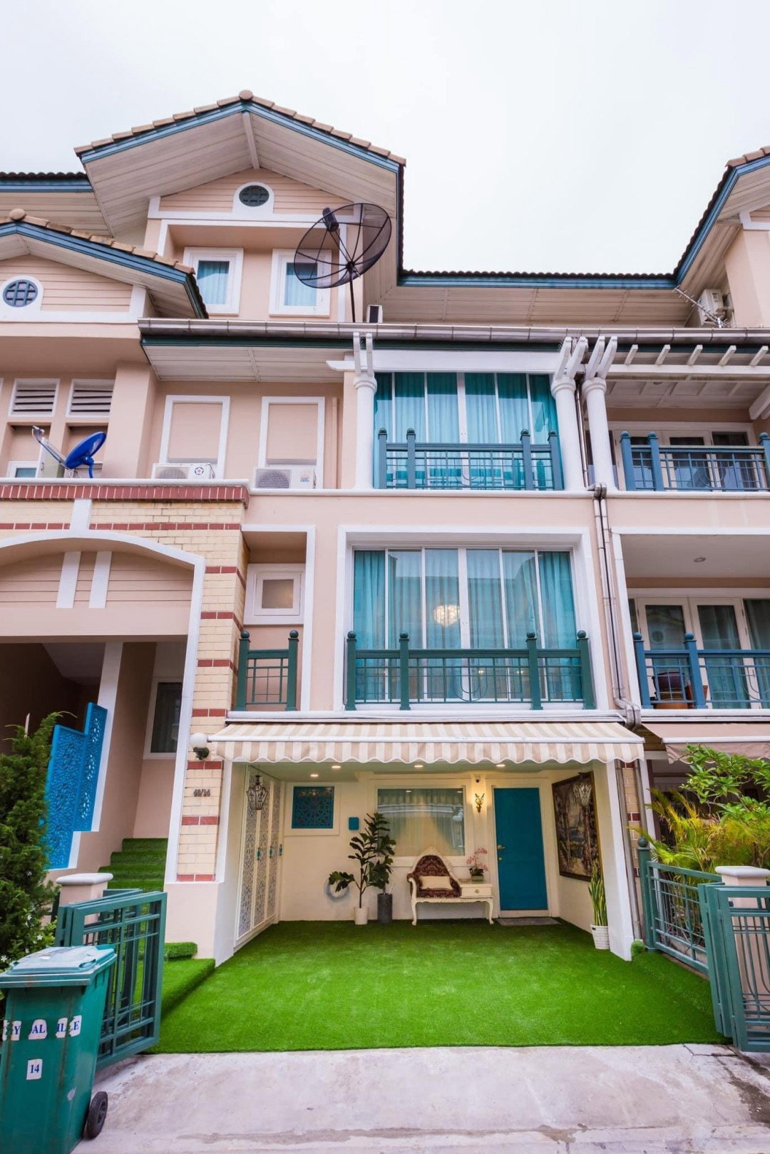 Luxury house for rent #Luxury house for rent, 4 storey townhome, behind Central Eastville # Small animal, rent 99,000 per month 