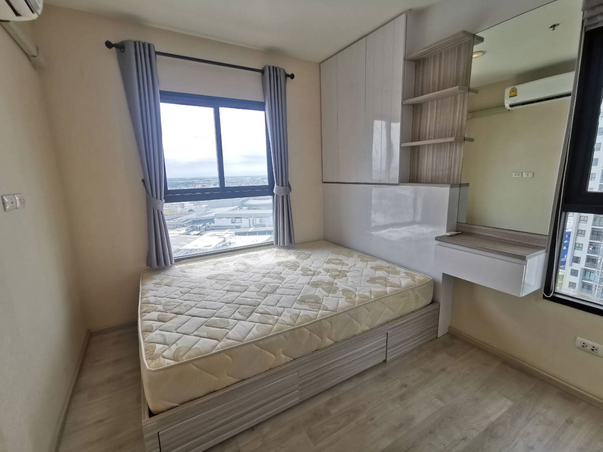 picture Plum Condo Central Station Phase 2  - 7/10