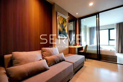 Condos for rent BTS Chit Lom : 🔥Nice Room 1 Bed with Partition High Fl. 20+ Good Location Close to BTS Phloen Chit 600 m. / For Rent