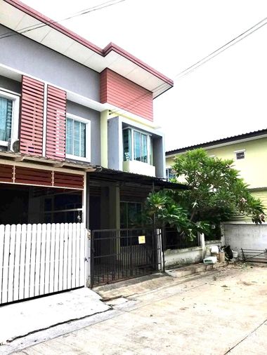 เช่าด่วน‼️ทาวน์โฮมหลังมุม 3 นอน 2 น้ำ 25 ตร.ว. เลี้ยงน้องแมวได้