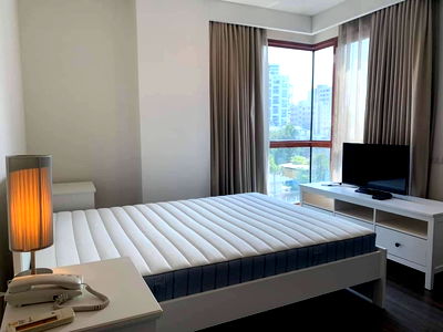 Condos for rent BTS Phloen Chit : LTH10295 – The Crest Ruamrudee FOR RENT size 192.25 Sq. m. 3 beds 3 baths Near BTS Ploenchit  Station ONLY 100K/Month